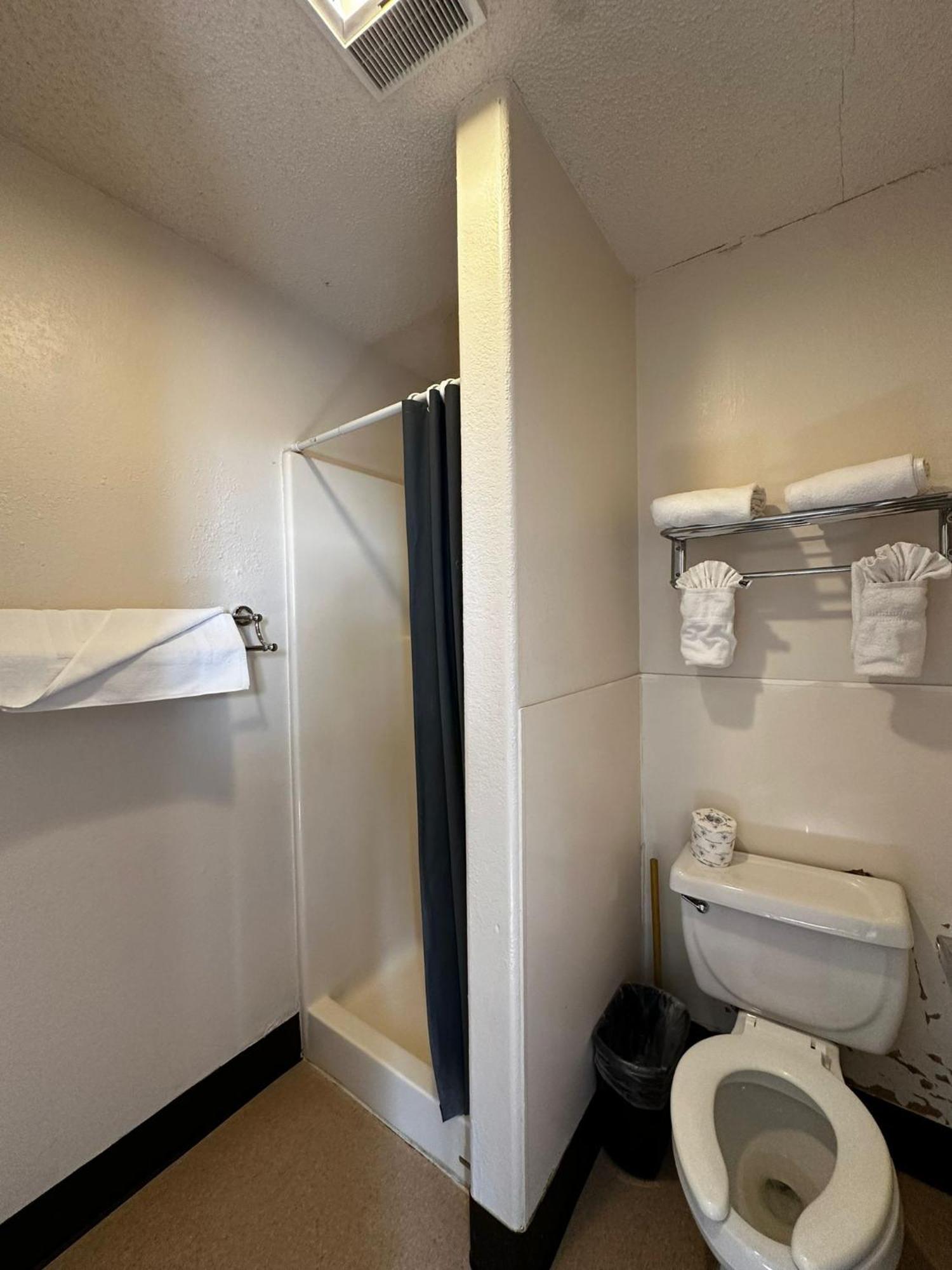 071A Private Studio Near South Rim Sleeps 6- No Kitchen Вал Екстериор снимка
