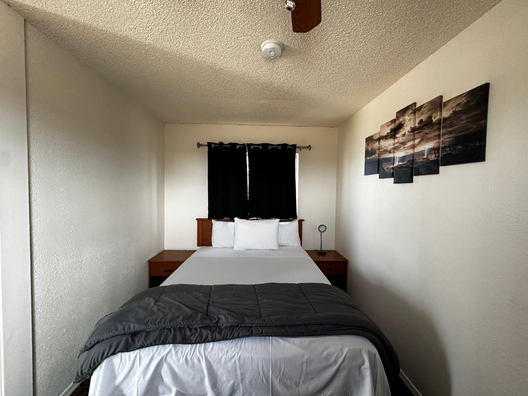 071A Private Studio Near South Rim Sleeps 6- No Kitchen Вал Екстериор снимка
